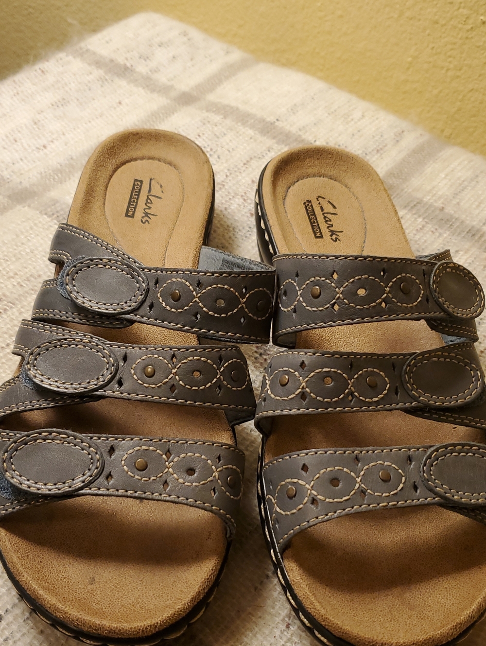 Clarks Gray/blue Adjustible Sandals Sz 8